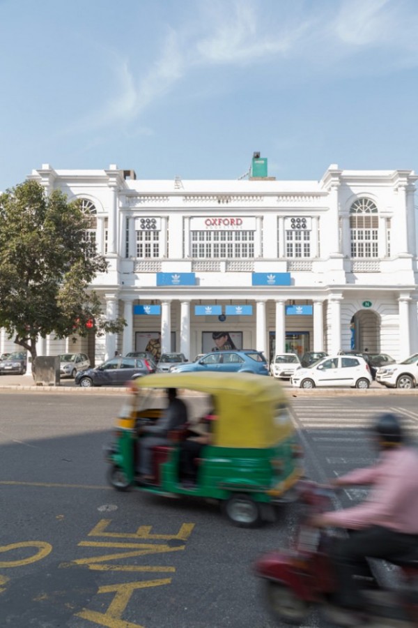 Oxford-Bookstore-in-New-Delhi20-640x960